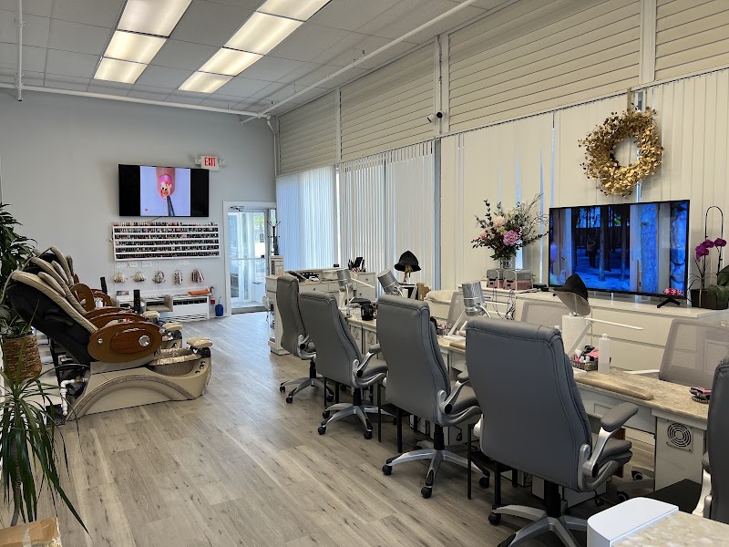 YOLO NAILS SPA, nail salon in Yarmouth, MA, photo 2 of 10